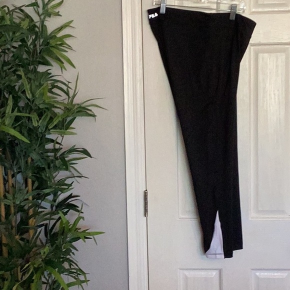 Fila womens black leggings NWT L - Picture 2 of 5